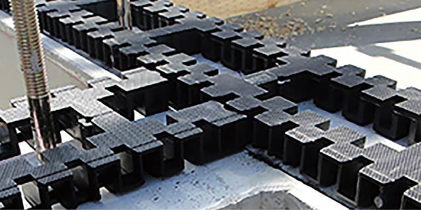 基礎パッキン。床下換気に使用。